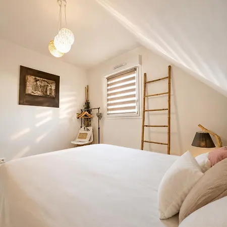 Maison Avec Piscine Village Prefere Des Francais Bergheim