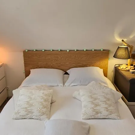 Maison Avec Piscine Village Prefere Des Francais Holiday home *